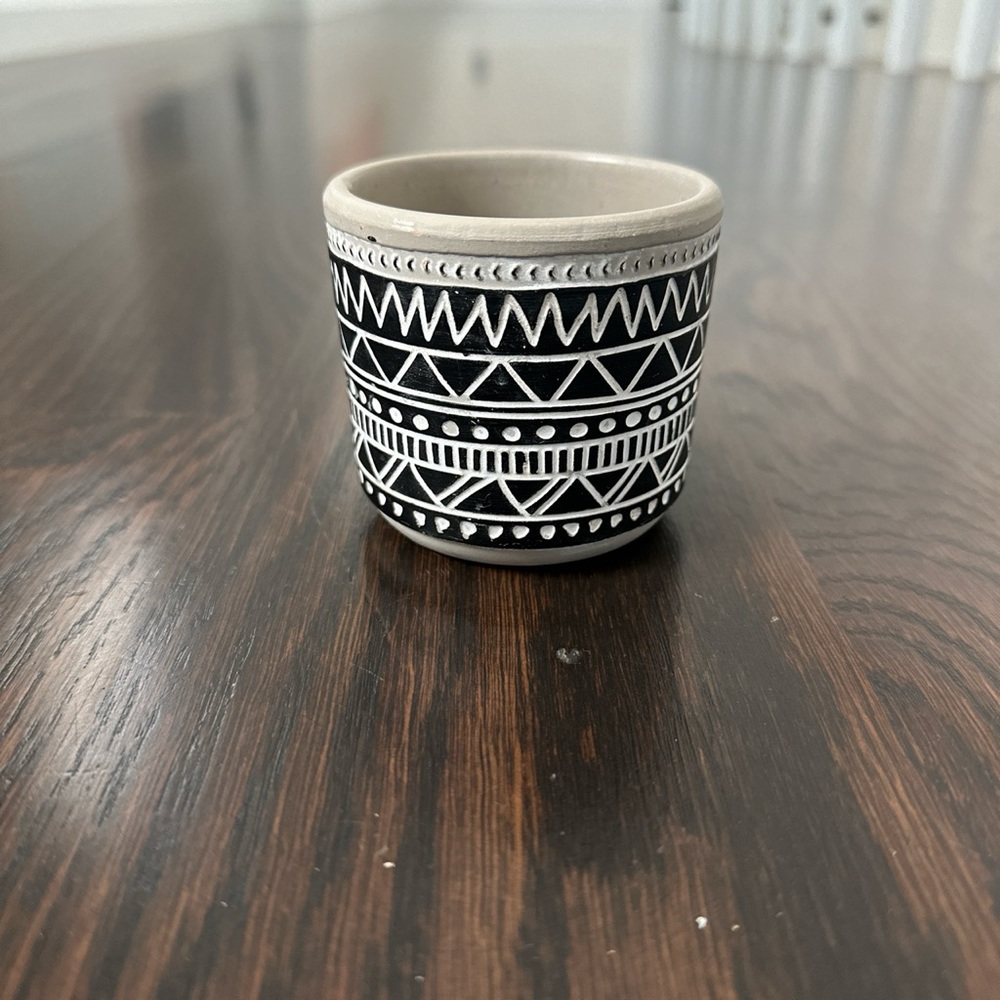 Small Design Plant Pot (2” wide, 2” tall - optional drainage hole)